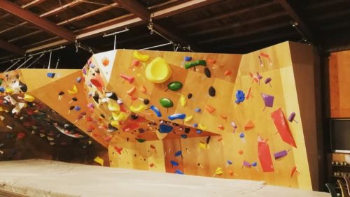 秋田県のクライミング施設「GARAPAKA （ガラパカ） クライミングジム」